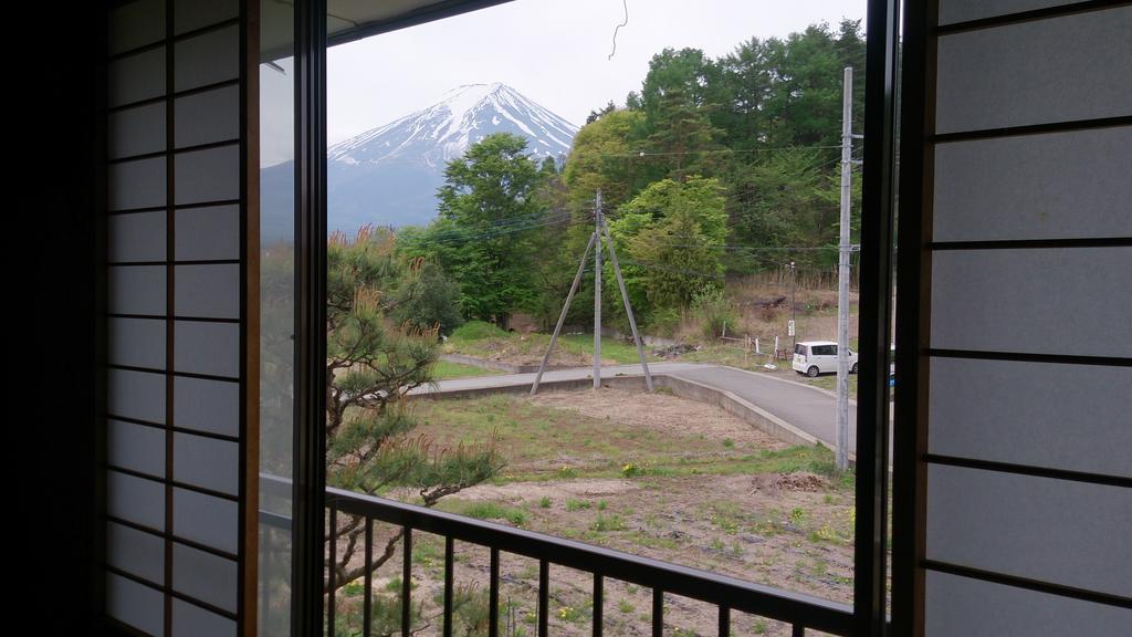 Teishaba Guesthouse&Cafe Fujiyoshida Quarto foto